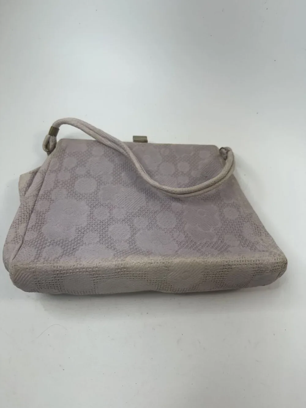 Vintage Lavender Floral Pattern Clutch Purse With Top Snap Closure & Black Inter